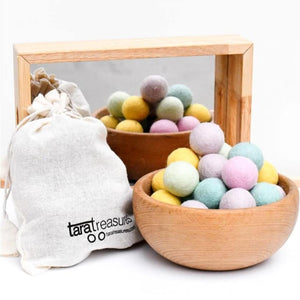 Tara Treasures wool felt balls set 30 with pouch
